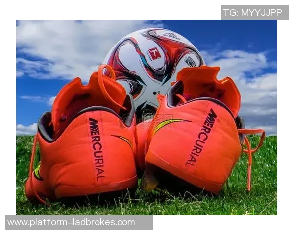 足球珠手链的魅力与时尚搭配技巧分享让你成为球场上的时尚先锋